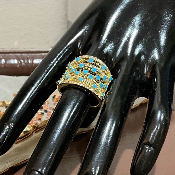 Elegant Gold and Blue Women's Ring - Picture 3 of 8